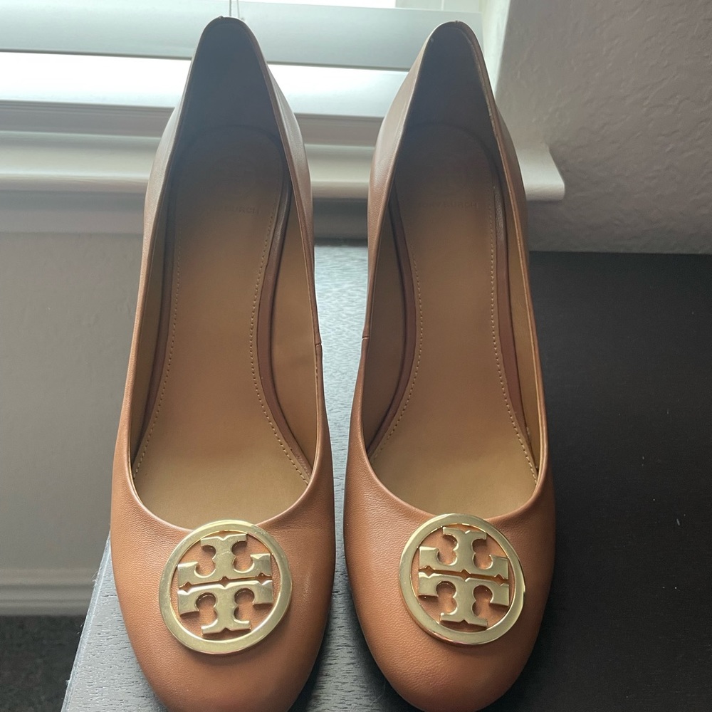 Brand NEW Brown Tory Burch Selma Wedges
